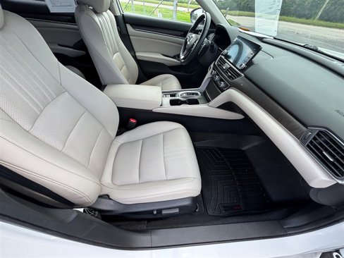 Used 2019 Honda Accord Touring image 39