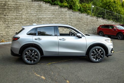 New 2026 Honda HR-V EX-L image 2