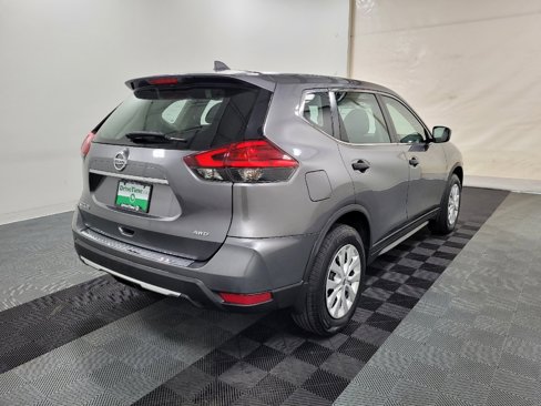 Used 2017 Nissan Rogue S image 9