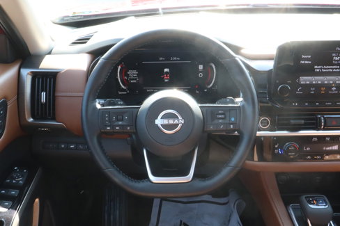 Used 2022 Nissan Pathfinder Platinum w/ Cargo Package image 9