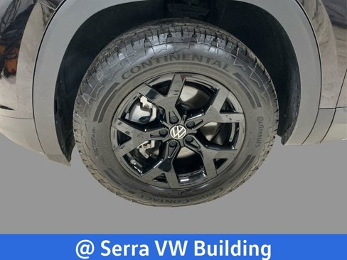 Certified 2025 Volkswagen Atlas Peak Edition SE image 20