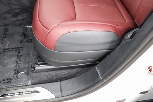 Used 2025 Land Rover Range Rover Sport Dynamic SE image 24
