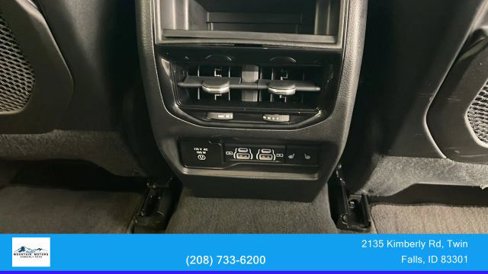 Used 2023 Jeep Grand Cherokee Limited w/ Black Appearance Package image 47