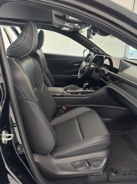 Used 2025 Toyota Crown Signia image 26
