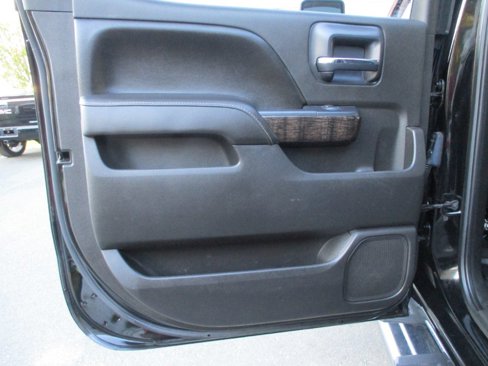 Used 2015 GMC Sierra 2500 Denali w/ Snow Plow Prep Package image 25
