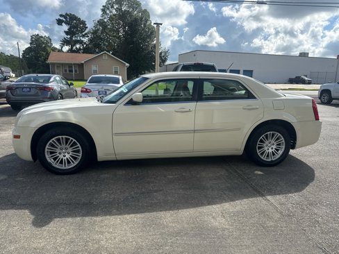 Used 2008 Chrysler 300 LX image 2