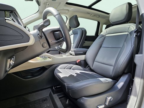 New 2025 Lincoln Nautilus Premier w/ Equipment Group 102A image 13