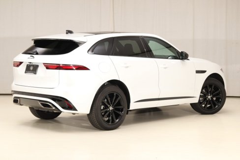 Used 2024 Jaguar F-PACE R-Dynamic S image 16