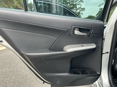 Used 2014 Toyota Camry SE image 16