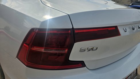 Used 2018 Volvo S90 T5 Momentum w/ Convenience Package image 10