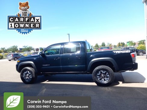 Used 2022 Toyota Tacoma TRD Off-Road image 6