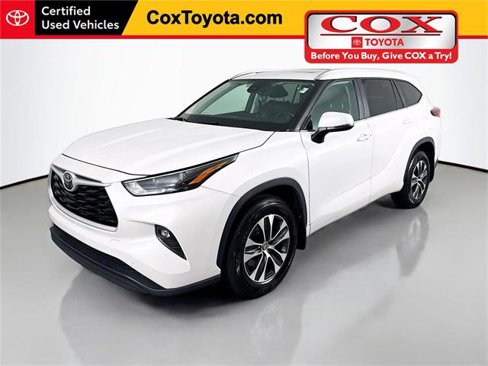Certified 2023 Toyota Highlander XLE image 1