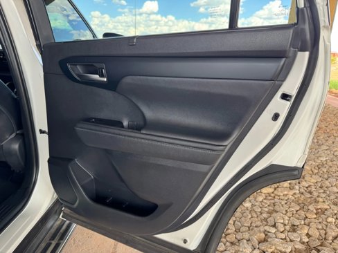 Used 2021 Toyota Highlander XSE image 27