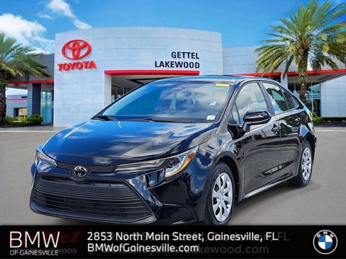 Used 2024 Toyota Corolla LE image 1