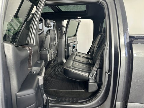 Used 2015 Ford F150 Platinum w/ Equipment Group 701A Luxury image 35