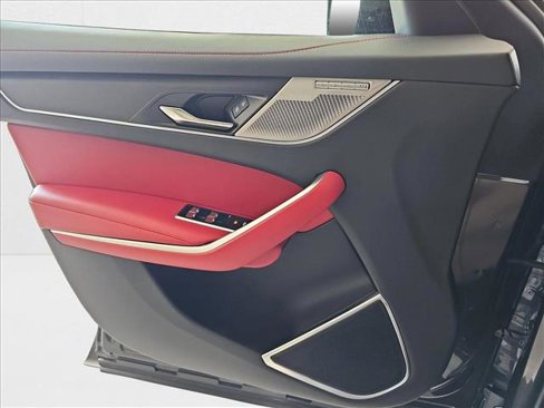New 2026 Jaguar F-PACE R-Dynamic S image 27