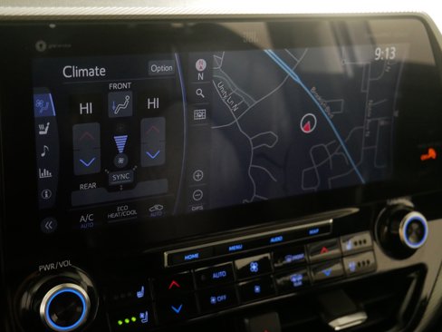 Used 2020 Toyota Highlander Limited image 30