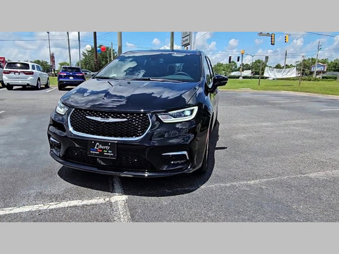 New 2026 Chrysler Pacifica Select image 21