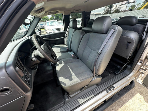 Used 2007 Chevrolet Silverado 1500 W/T image 32