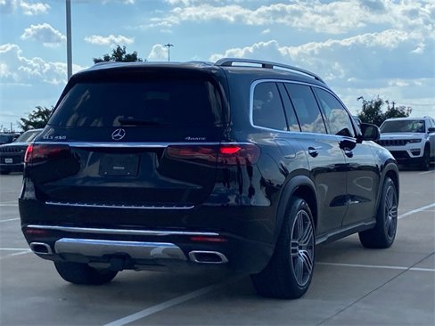 Used 2025 Mercedes-Benz GLS 450 4MATIC image 8