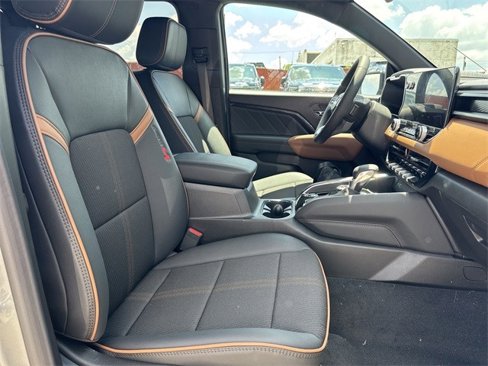New 2025 GMC Canyon AT4 image 24