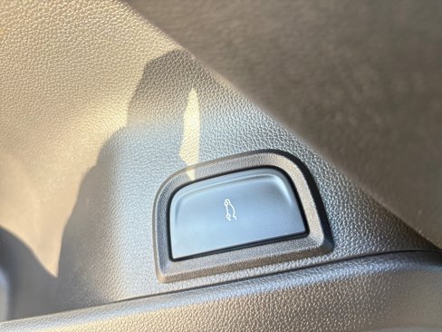 Certified 2025 Chevrolet Equinox LT w/ Convenience Package II image 33