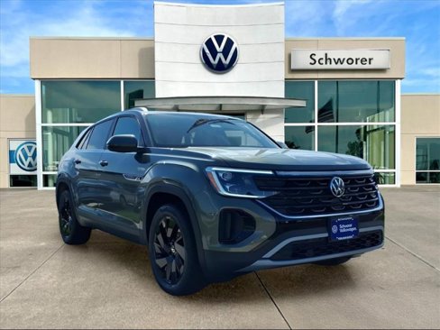 New 2026 Volkswagen Atlas Cross Sport SE image 3