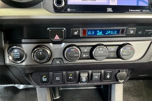 Used 2022 Toyota Tacoma TRD Off-Road image 22