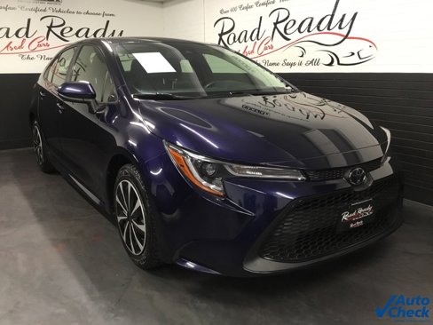 Used 2021 Toyota Corolla LE image 3