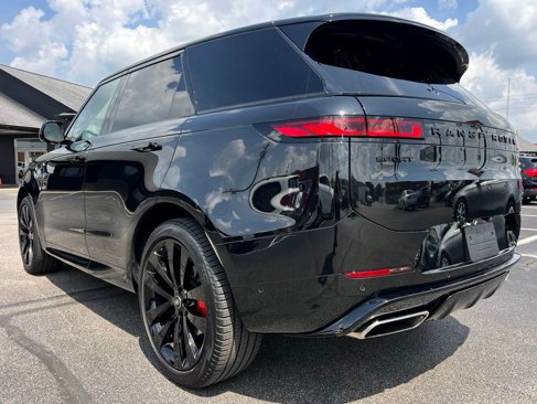 Used 2024 Land Rover Range Rover Sport Dynamic SE image 5