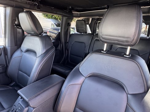 Used 2024 Ford Bronco Badlands w/ Sasquatch Package image 13