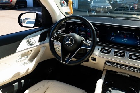 Used 2024 Mercedes-Benz GLE 350 4MATIC image 9