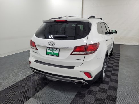 Used 2017 Hyundai Santa Fe SE image 9
