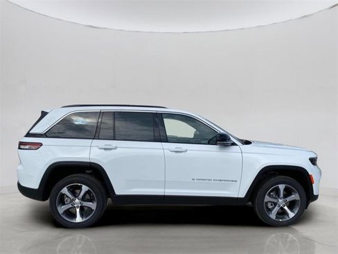 New 2025 Jeep Grand Cherokee Limited image 2
