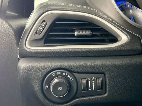 New 2026 Chrysler Pacifica Select image 11