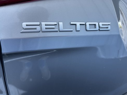 Used 2022 Kia Seltos LX image 24