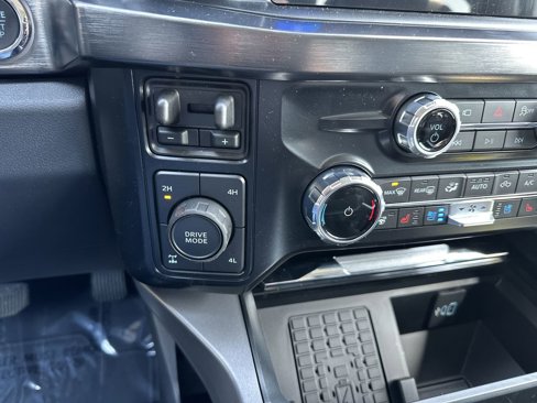 New 2025 Ford F350 Lariat w/ Lariat Ultimate Package image 26