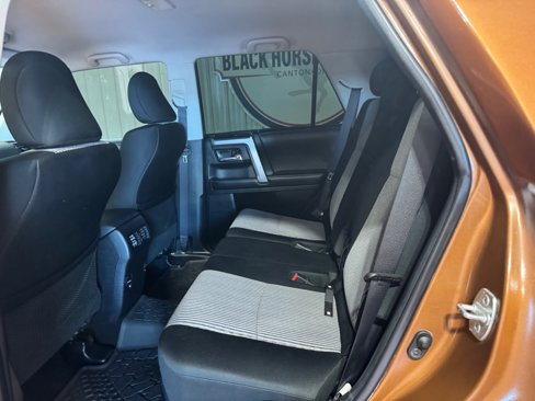 Used 2016 Toyota 4Runner SR5 image 17