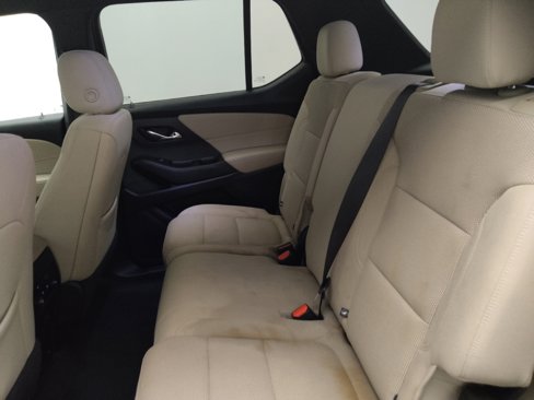 Used 2022 Chevrolet Traverse LS image 18