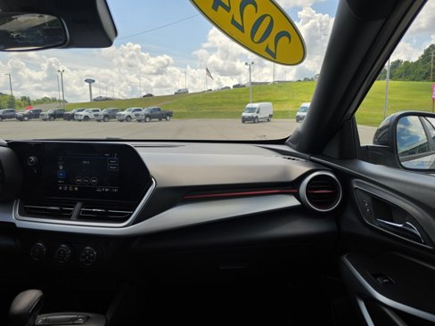 Used 2024 Chevrolet Trax RS image 33