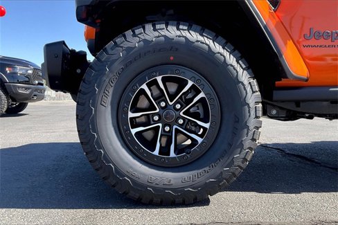 New 2025 Jeep Wrangler Unlimited Rubicon image 12