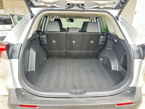 Used 2025 Toyota RAV4 XLE image 31