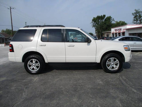 Used 2010 Ford Explorer XLT image 1