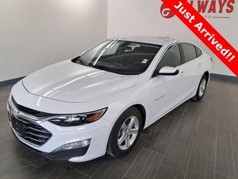 Used 2022 Chevrolet Malibu LT image 1