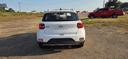 Used 2020 Hyundai Venue SEL w/ Convenience Package image 4