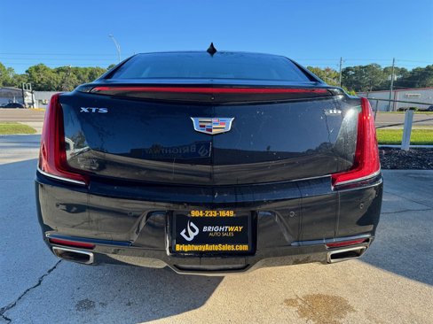 Used 2018 Cadillac XTS Luxury image 6