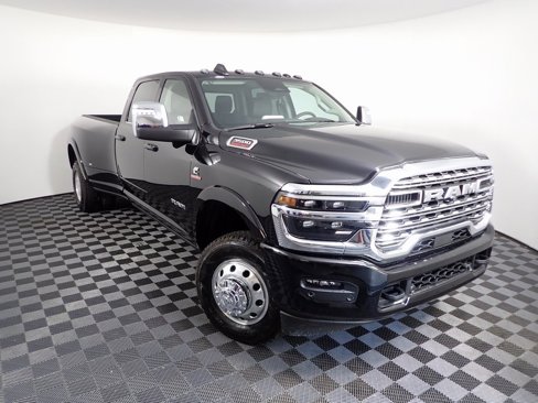 New 2026 RAM 3500 Limited image 13