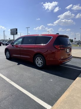 New 2026 Chrysler Pacifica Select image 4