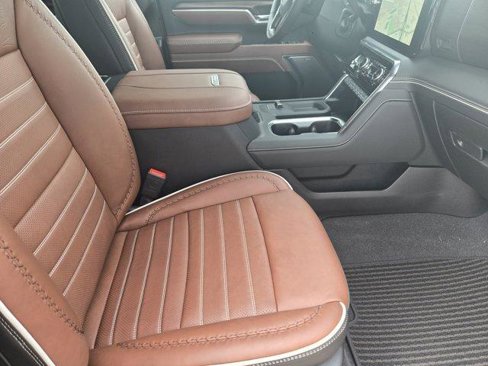 New 2026 GMC Sierra 2500 Denali Ultimate image 10