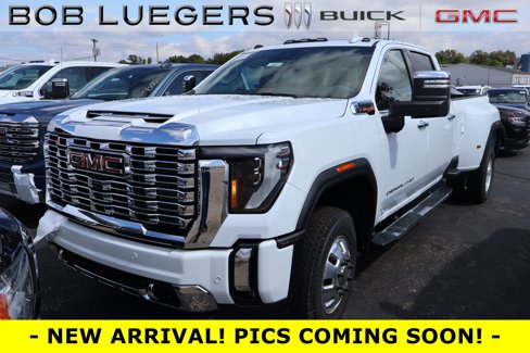 New 2026 GMC Sierra 3500 Denali w/ Denali Reserve Package image 1